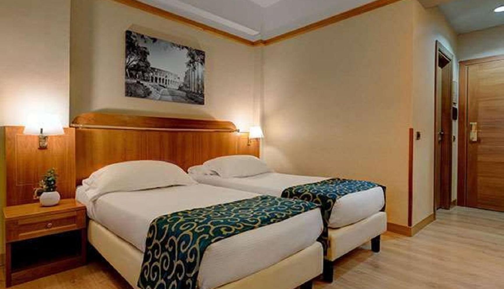 Hotel Costaa La Cage Near Delhi Airport By Gross Group New Delhi Exterior photo